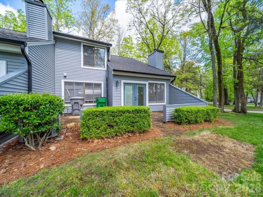 11222 Carmel Chace Drive, Charlotte, NC 28226.  MLS# CAR4424179, YatesRealty ID 56048. 