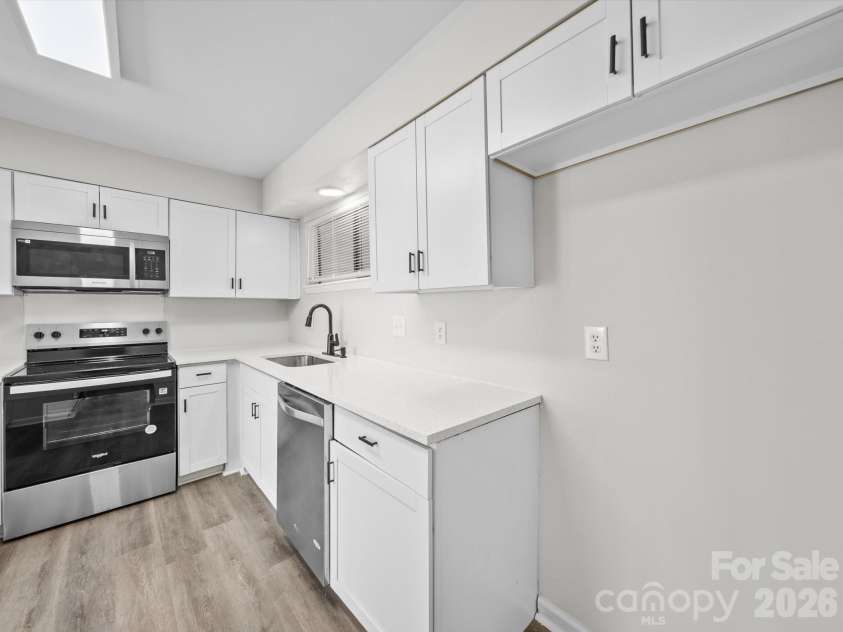 11222 Carmel Chace Drive, Charlotte, NC 28226.  MLS# CAR4424179, YatesRealty ID 56048. 