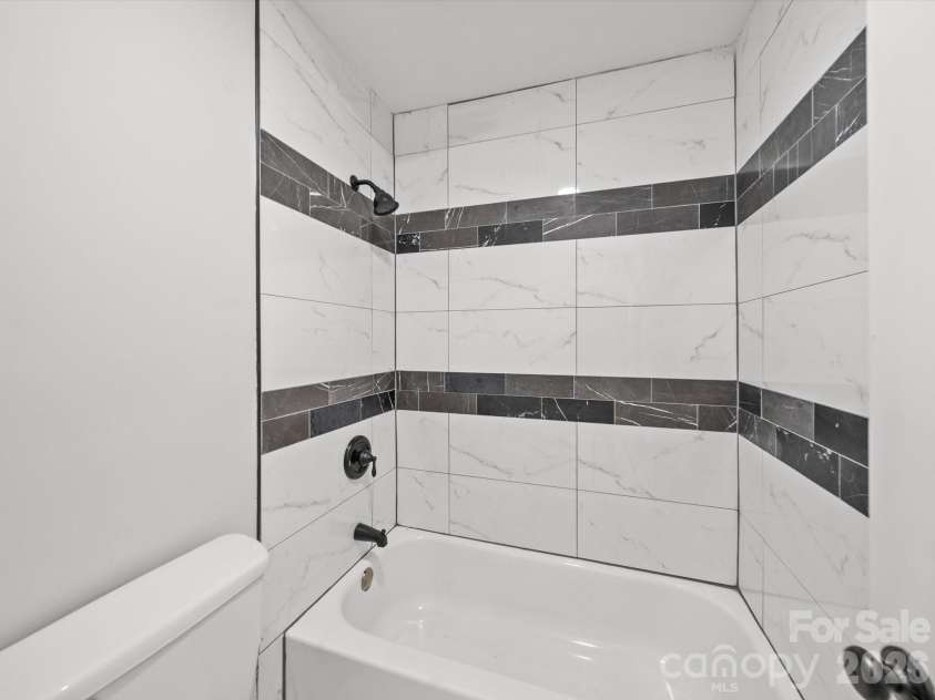 11222 Carmel Chace Drive, Charlotte, NC 28226.  MLS# CAR4424179, YatesRealty ID 56048. 