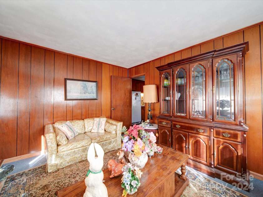 1869 Emma Circle, Lancaster, SC 29720.  MLS# CAR4199140, YatesRealty ID 5605. 