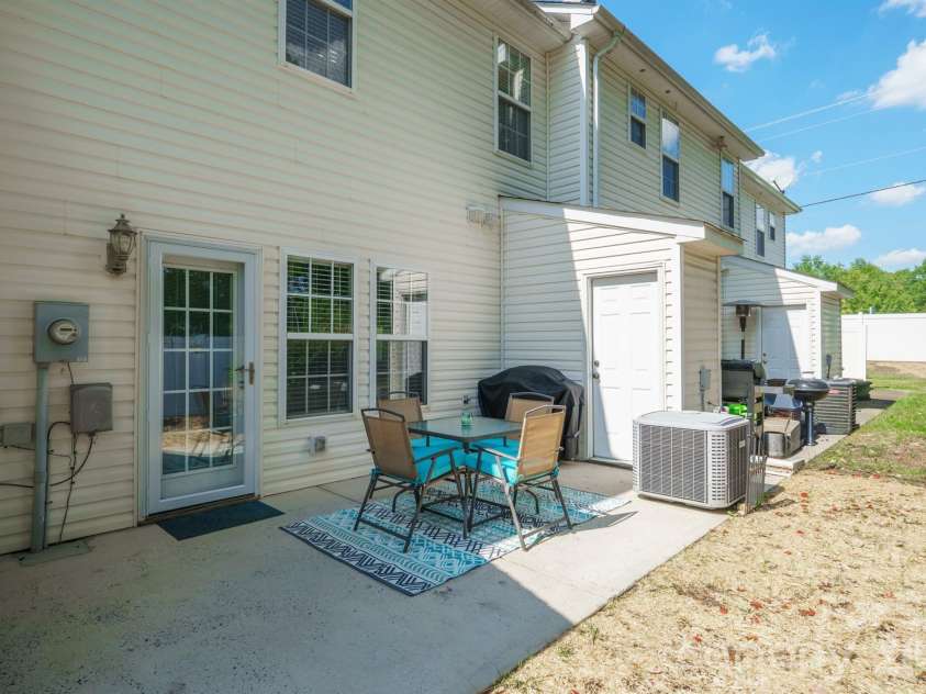 4144 Kenton Glenn Court, Concord, NC 28027.  MLS# CAR4433428, YatesRealty ID 56051. 