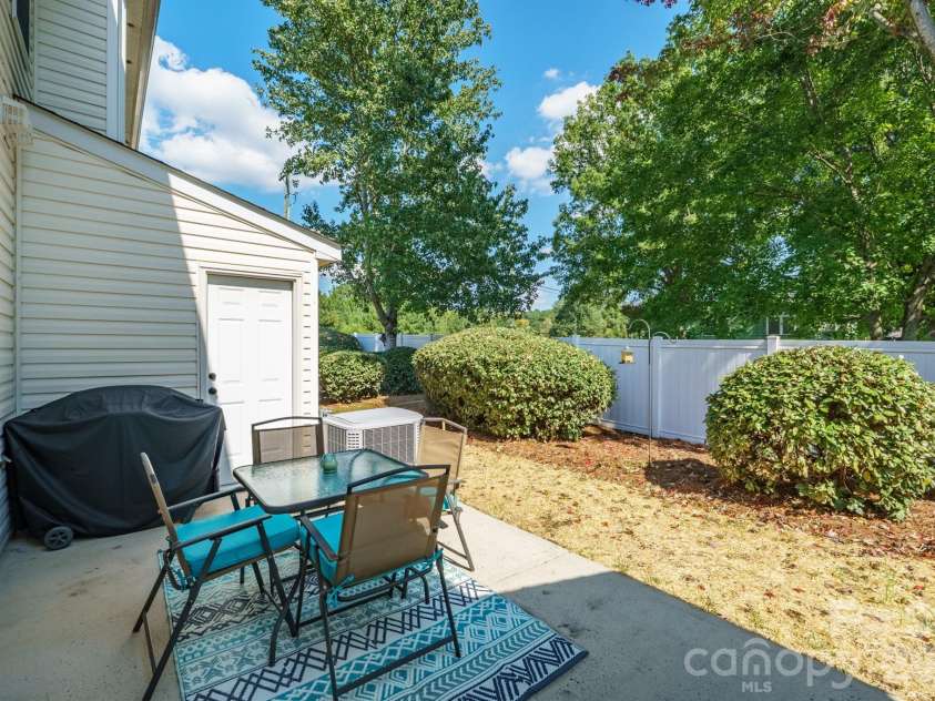 4144 Kenton Glenn Court, Concord, NC 28027.  MLS# CAR4433428, YatesRealty ID 56051. 