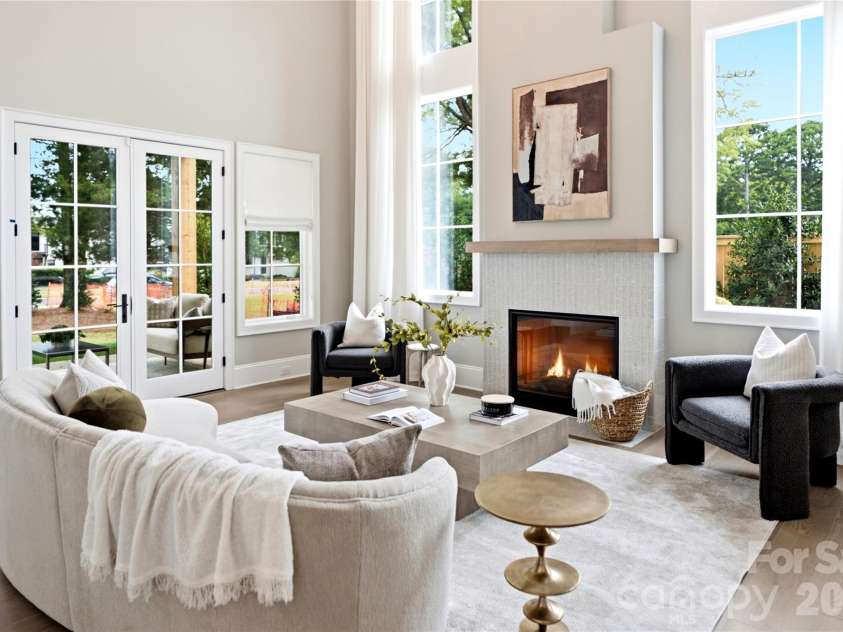 1636 Ferncliff Road, Charlotte, NC 28211.  MLS# CAR4433465, YatesRealty ID 56055. 