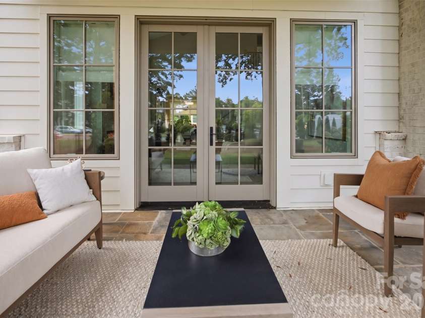 1636 Ferncliff Road, Charlotte, NC 28211.  MLS# CAR4433465, YatesRealty ID 56055. 