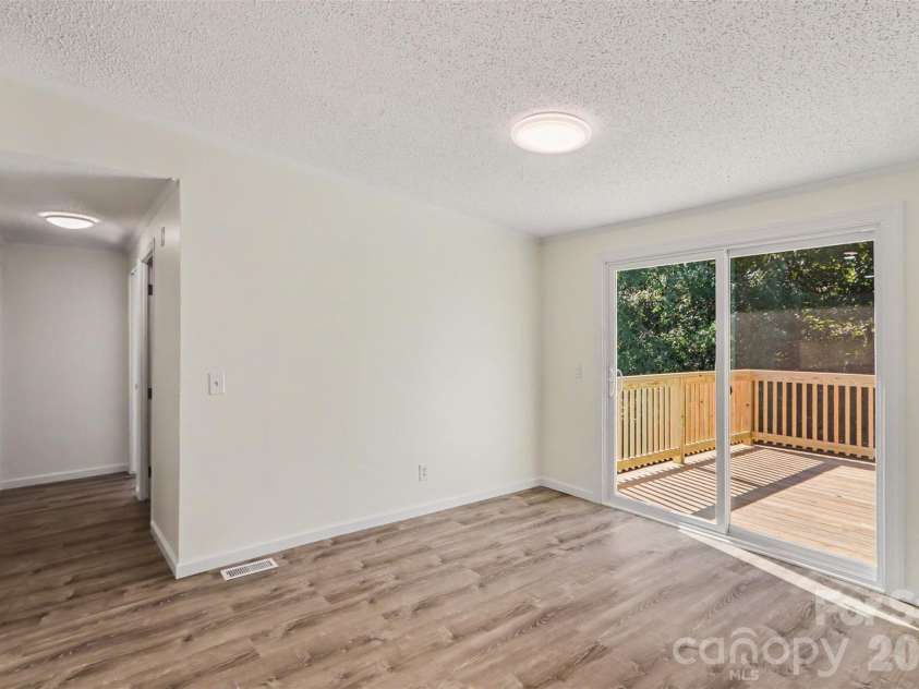 3560 New Potato Drive, Kannapolis, NC 28083.  MLS# CAR4431735, YatesRealty ID 56056. Dining room