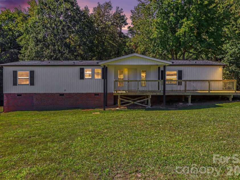 3560 New Potato Drive, Kannapolis, NC 28083.  MLS# CAR4431735, YatesRealty ID 56056. Front Exterior