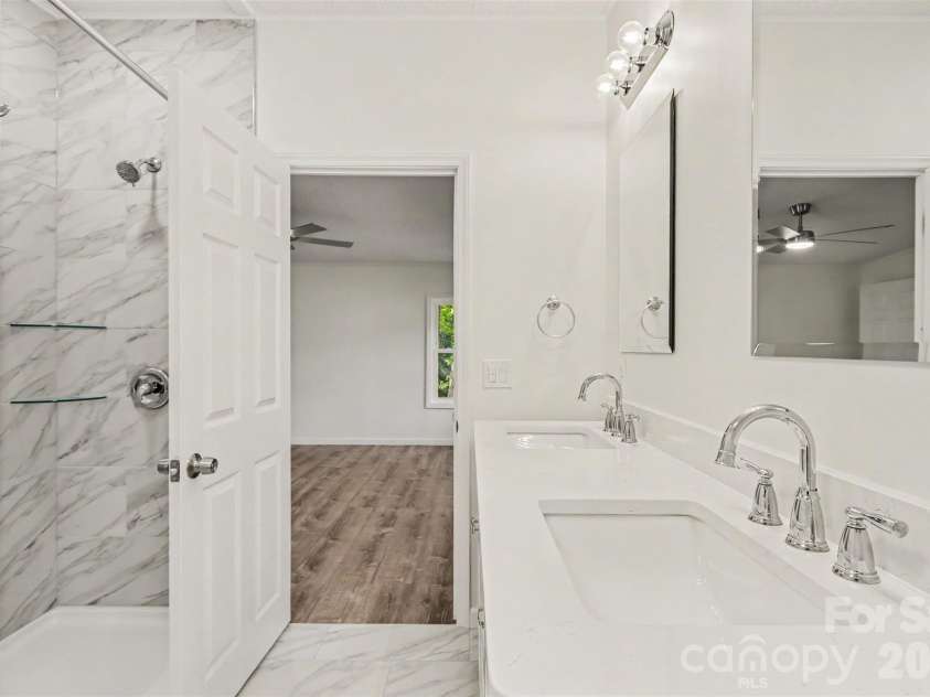 3560 New Potato Drive, Kannapolis, NC 28083.  MLS# CAR4431735, YatesRealty ID 56056. Primary Bathroom