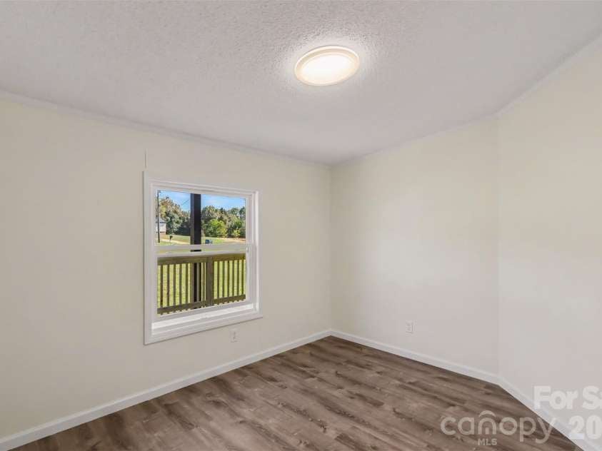 3560 New Potato Drive, Kannapolis, NC 28083.  MLS# CAR4431735, YatesRealty ID 56056. Primary Flex Place