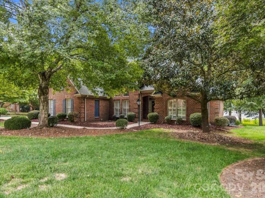 1106 Westlake Drive, Kannapolis, NC 28081.  MLS# CAR4433032, YatesRealty ID 56057. 