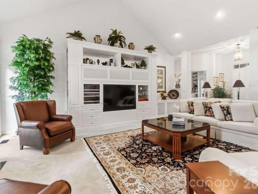 1106 Westlake Drive, Kannapolis, NC 28081.  MLS# CAR4433032, YatesRealty ID 56057. 