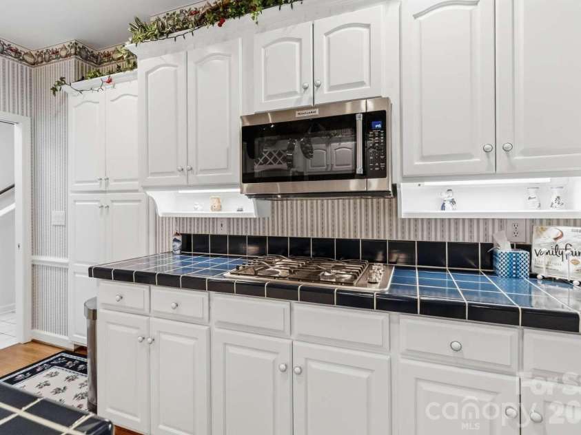 1106 Westlake Drive, Kannapolis, NC 28081.  MLS# CAR4433032, YatesRealty ID 56057. 