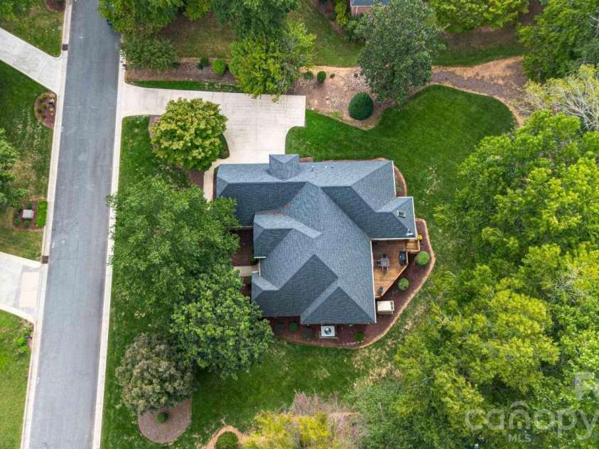 1106 Westlake Drive, Kannapolis, NC 28081.  MLS# CAR4433032, YatesRealty ID 56057. 