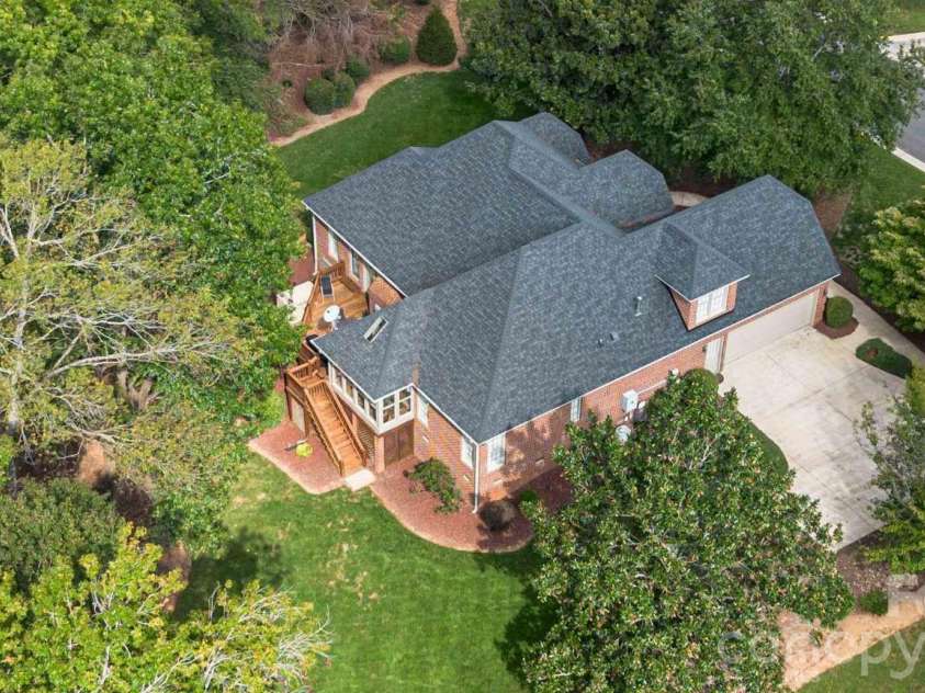 1106 Westlake Drive, Kannapolis, NC 28081.  MLS# CAR4433032, YatesRealty ID 56057. 