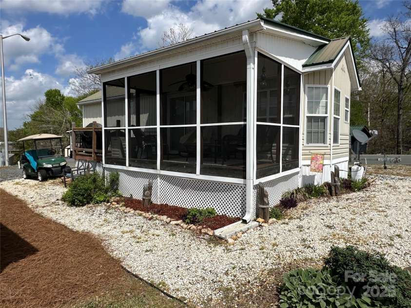 171 Grand View Drive, New London, NC 28127.  MLS# CAR4243912, YatesRealty ID 5606. 