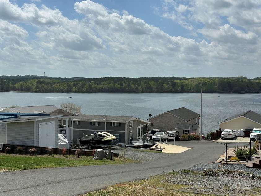 171 Grand View Drive, New London, NC 28127.  MLS# CAR4243912, YatesRealty ID 5606. 