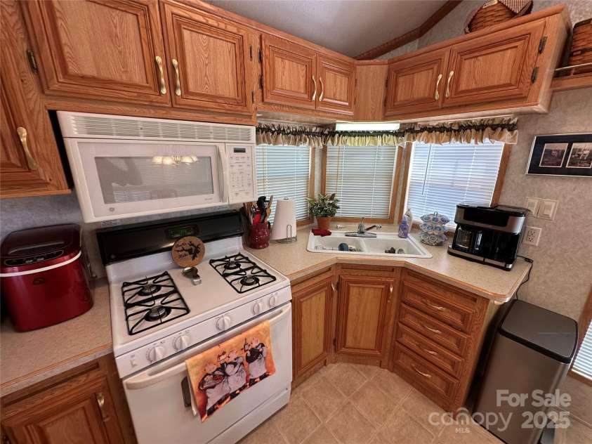 171 Grand View Drive, New London, NC 28127.  MLS# CAR4243912, YatesRealty ID 5606. 