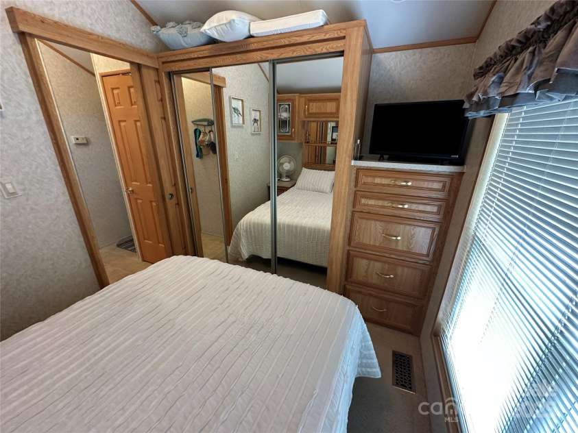 171 Grand View Drive, New London, NC 28127.  MLS# CAR4243912, YatesRealty ID 5606. 