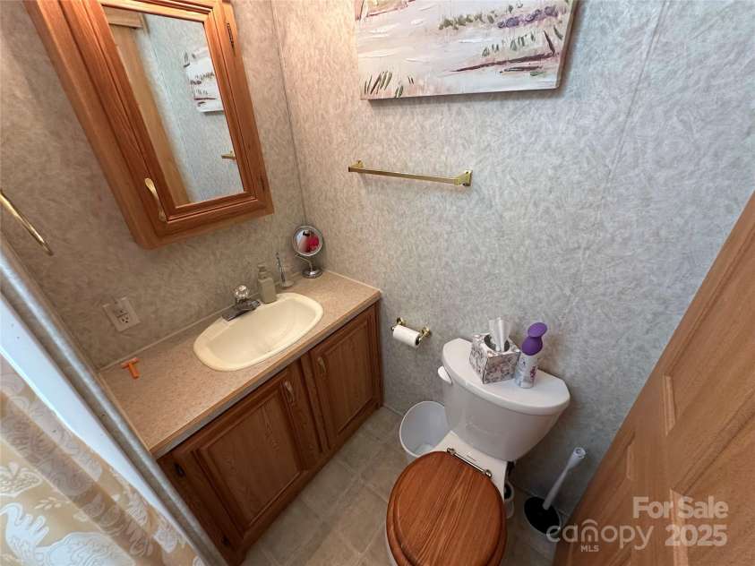 171 Grand View Drive, New London, NC 28127.  MLS# CAR4243912, YatesRealty ID 5606. 