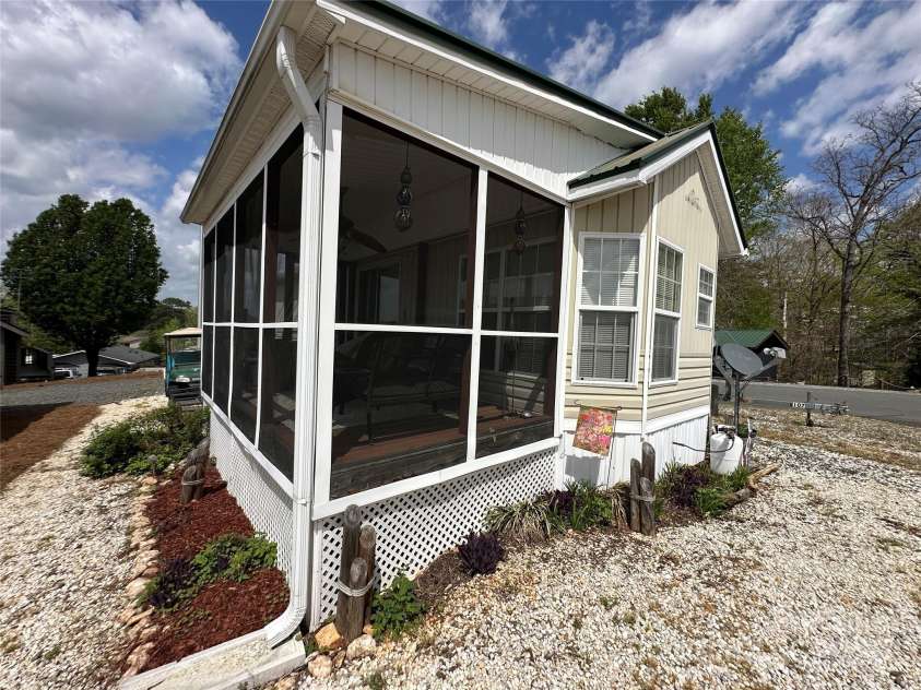 171 Grand View Drive, New London, NC 28127.  MLS# CAR4243912, YatesRealty ID 5606. 