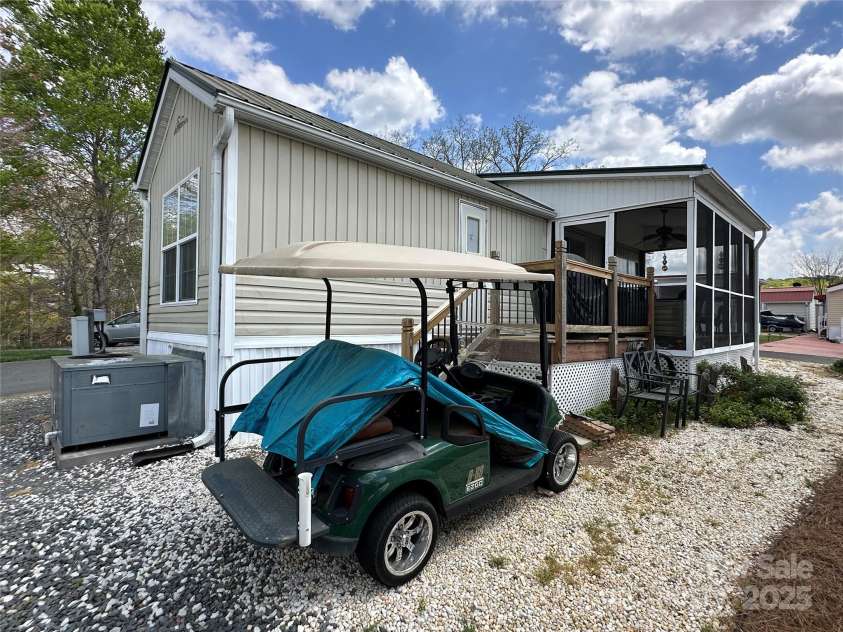 171 Grand View Drive, New London, NC 28127.  MLS# CAR4243912, YatesRealty ID 5606. 