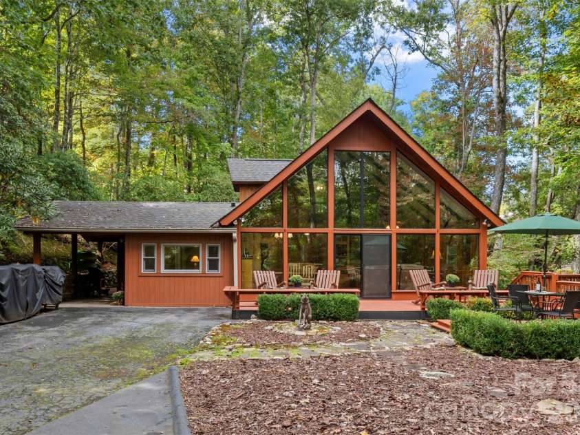 239 Cheulah Road, Brevard, NC 28712.  MLS# CAR4428226, YatesRealty ID 56061. 