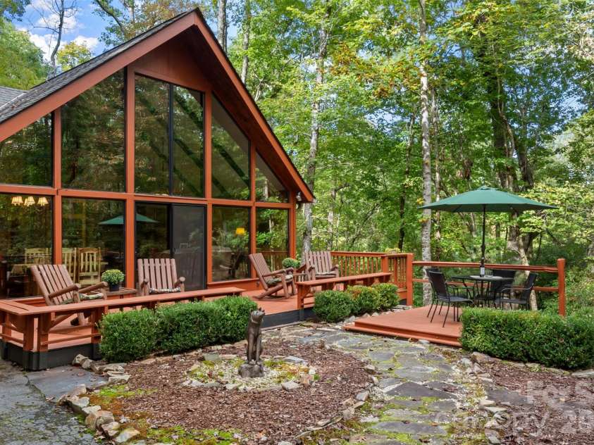 239 Cheulah Road, Brevard, NC 28712.  MLS# CAR4428226, YatesRealty ID 56061. 