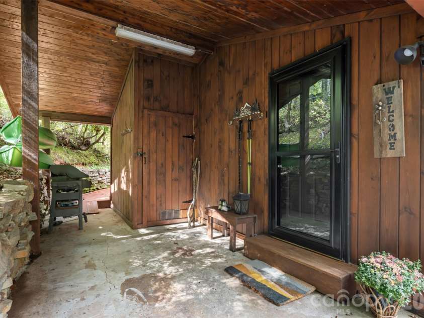 239 Cheulah Road, Brevard, NC 28712.  MLS# CAR4428226, YatesRealty ID 56061. 