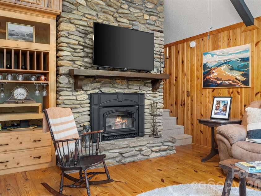 239 Cheulah Road, Brevard, NC 28712.  MLS# CAR4428226, YatesRealty ID 56061. 
