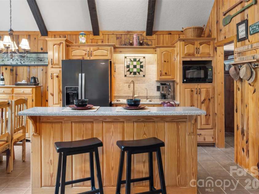 239 Cheulah Road, Brevard, NC 28712.  MLS# CAR4428226, YatesRealty ID 56061. 