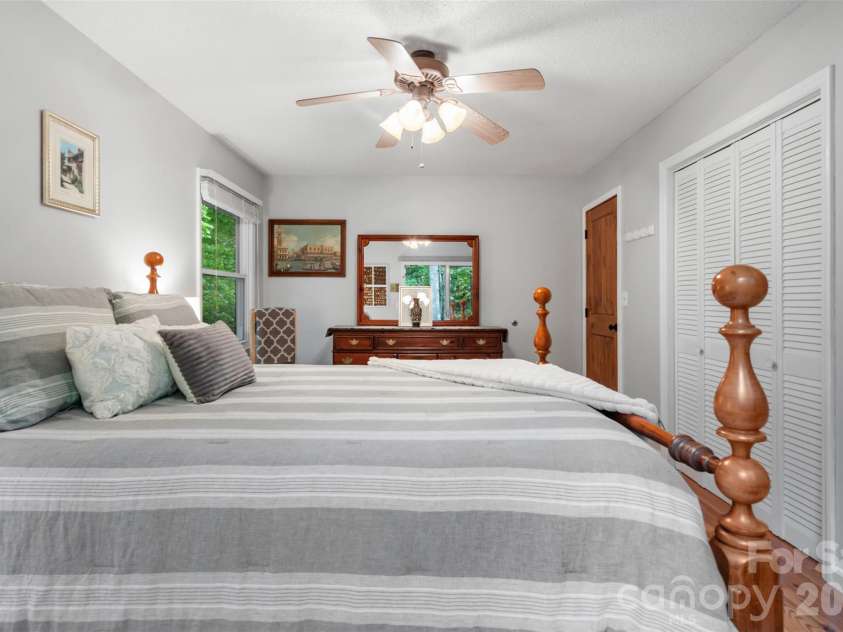 239 Cheulah Road, Brevard, NC 28712.  MLS# CAR4428226, YatesRealty ID 56061. 