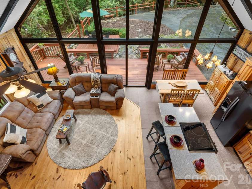 239 Cheulah Road, Brevard, NC 28712.  MLS# CAR4428226, YatesRealty ID 56061. 