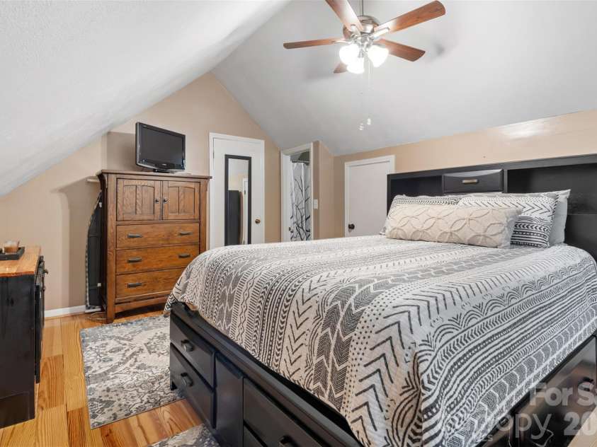 239 Cheulah Road, Brevard, NC 28712.  MLS# CAR4428226, YatesRealty ID 56061. 