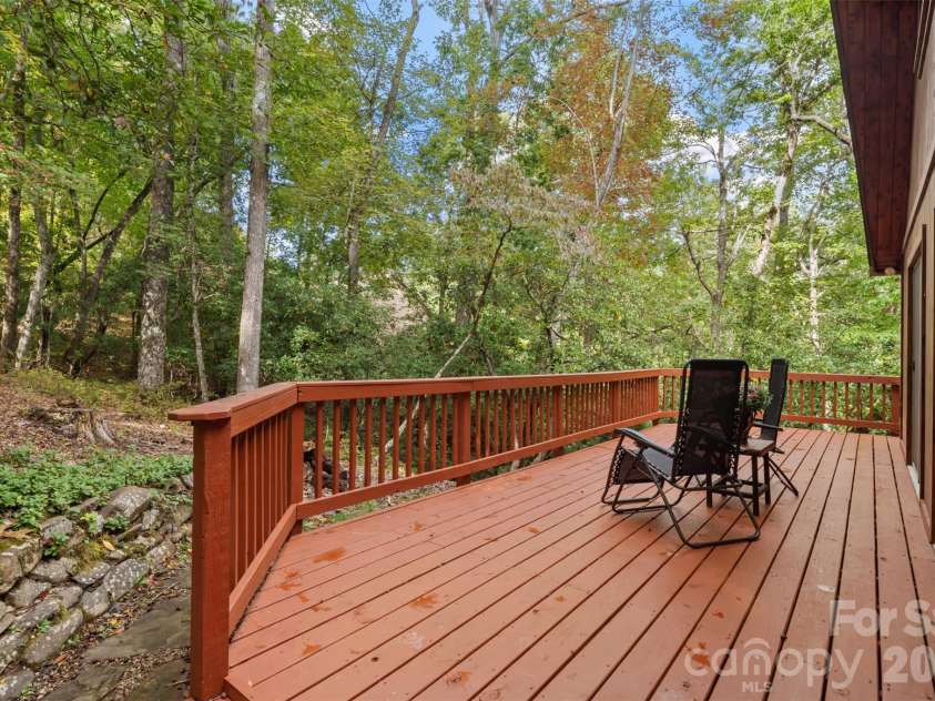 239 Cheulah Road, Brevard, NC 28712.  MLS# CAR4428226, YatesRealty ID 56061. 