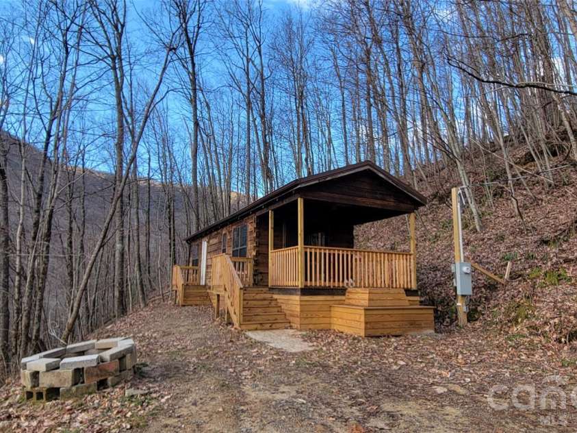 340 Wayah Zooshuga Road, Maggie Valley, NC 28751.  MLS# CAR4432934, YatesRealty ID 56062. 