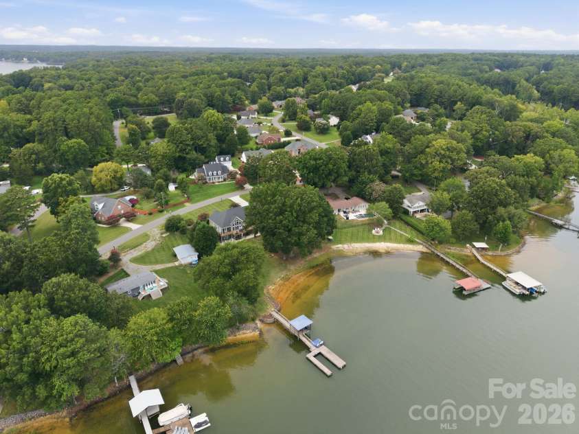 162 Sagemore Road, Mooresville, NC 28117.  MLS# CAR4433487, YatesRealty ID 56063. 