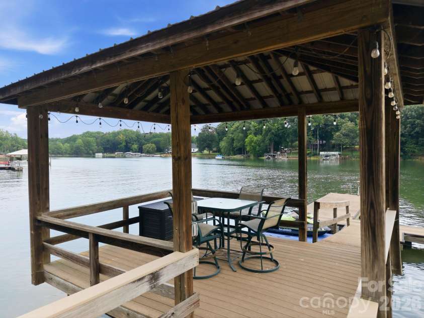 162 Sagemore Road, Mooresville, NC 28117.  MLS# CAR4433487, YatesRealty ID 56063. 