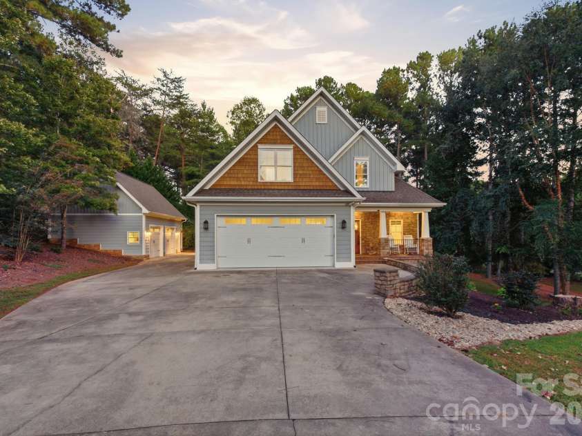 5596 Bridgewater Drive, Granite Falls, NC 28630.  MLS# CAR4430004, YatesRealty ID 56066. 