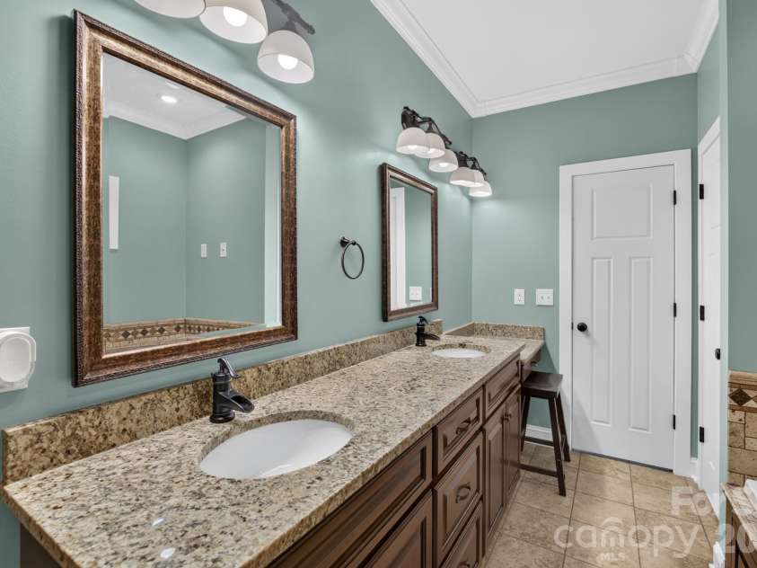 5596 Bridgewater Drive, Granite Falls, NC 28630.  MLS# CAR4430004, YatesRealty ID 56066. 