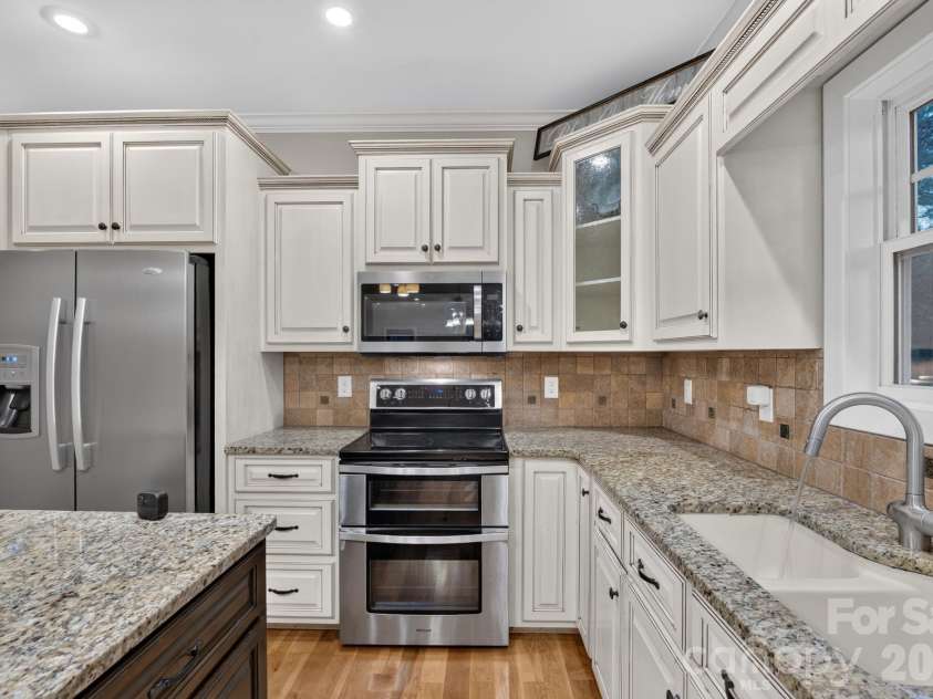 5596 Bridgewater Drive, Granite Falls, NC 28630.  MLS# CAR4430004, YatesRealty ID 56066. 
