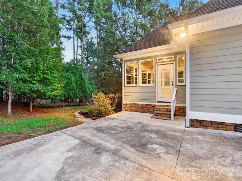 5596 Bridgewater Drive, Granite Falls, NC 28630.  MLS# CAR4430004, YatesRealty ID 56066. 
