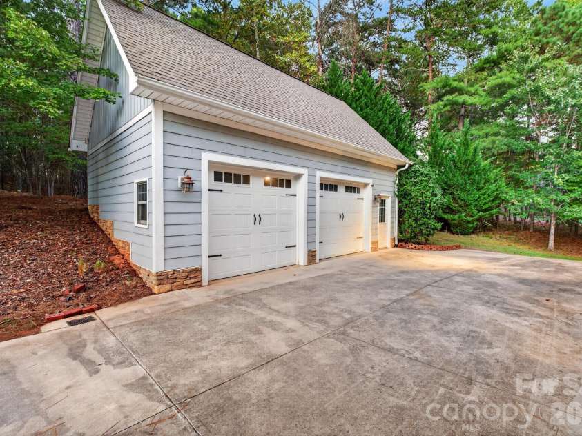 5596 Bridgewater Drive, Granite Falls, NC 28630.  MLS# CAR4430004, YatesRealty ID 56066. 