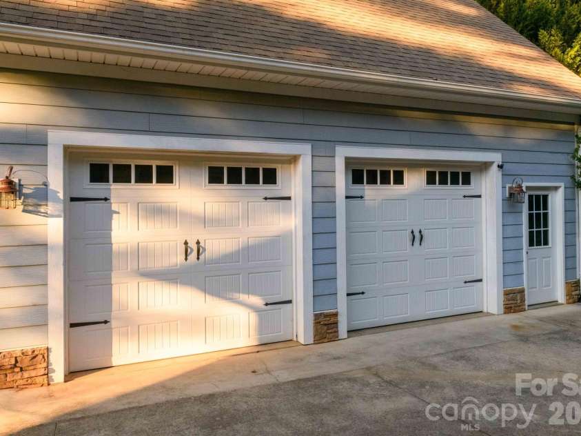 5596 Bridgewater Drive, Granite Falls, NC 28630.  MLS# CAR4430004, YatesRealty ID 56066. 