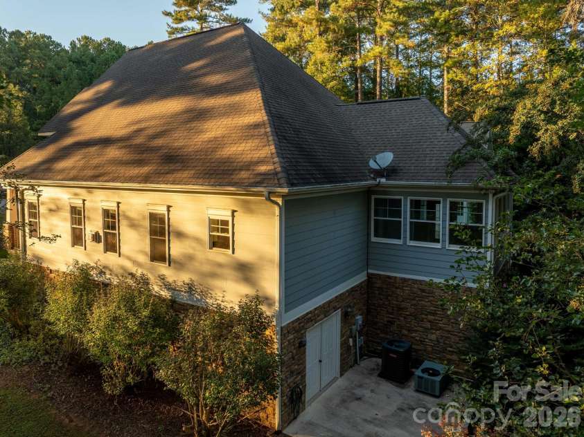 5596 Bridgewater Drive, Granite Falls, NC 28630.  MLS# CAR4430004, YatesRealty ID 56066. 