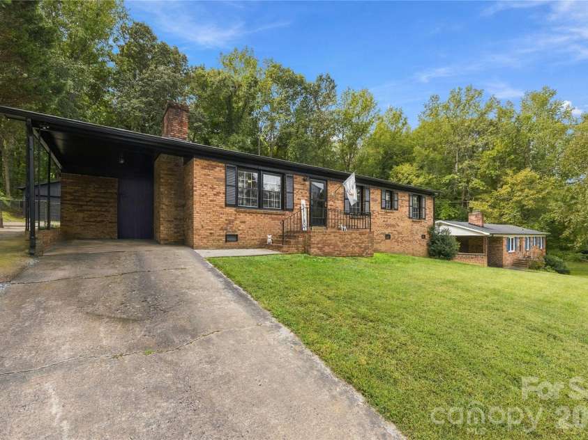 4721 Can Do Court, Gastonia, NC 28056.  MLS# CAR4433475, YatesRealty ID 56067. 