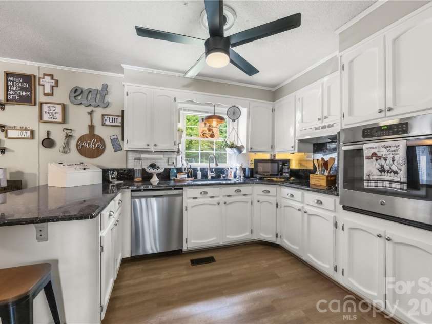 4721 Can Do Court, Gastonia, NC 28056.  MLS# CAR4433475, YatesRealty ID 56067. 