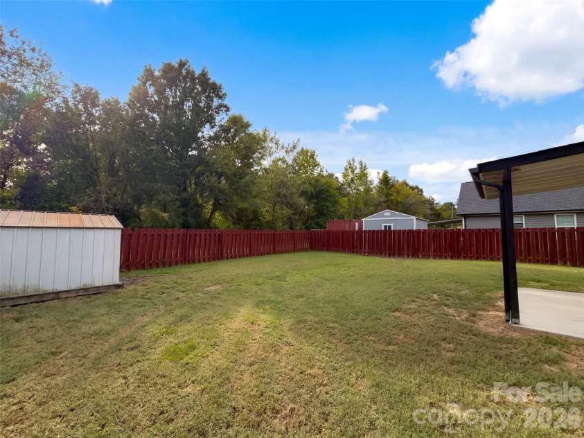 335 Odell Drive, Concord, NC 28025.  MLS# CAR4433505, YatesRealty ID 56072. 