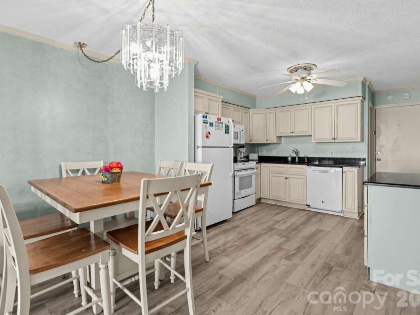 6000 Ocean Boulevard, North Myrtle Beach, SC 29582.  MLS# CAR4432291, YatesRealty ID 56074. 