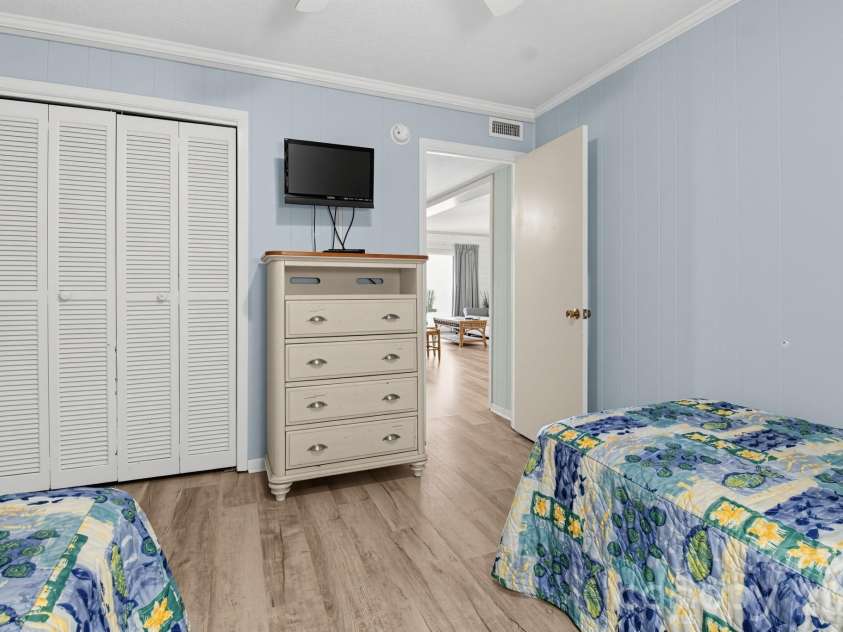 6000 Ocean Boulevard, North Myrtle Beach, SC 29582.  MLS# CAR4432291, YatesRealty ID 56074. 