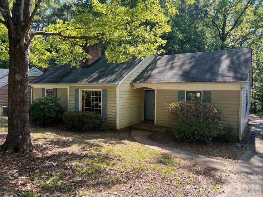 7616 Grayling Court, Charlotte, NC 28227.  MLS# CAR4433516, YatesRealty ID 56075. 