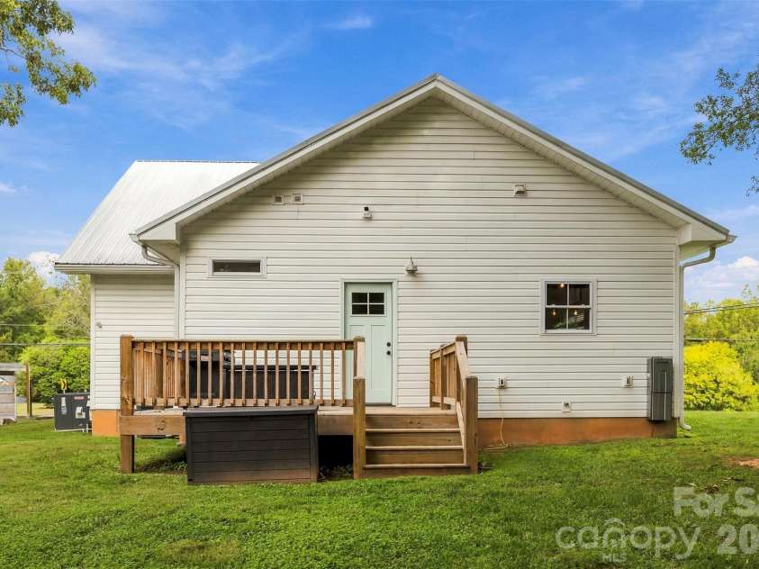 2832 Beaty Road, Gastonia, NC 28056.  MLS# CAR4433204, YatesRealty ID 56076. 